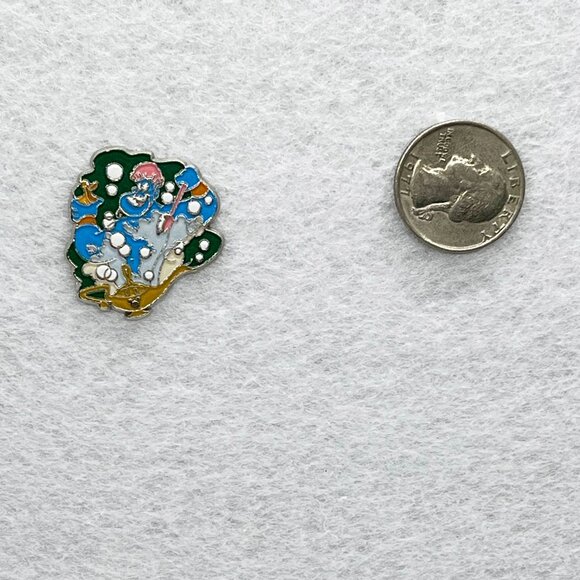 🔮 5/$25‎ Disney Aladdin Genie Bubble Bath Pin - Picture 2 of 2